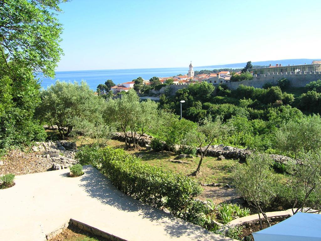 Apartments Dagmar Krk Town Kültér fotó