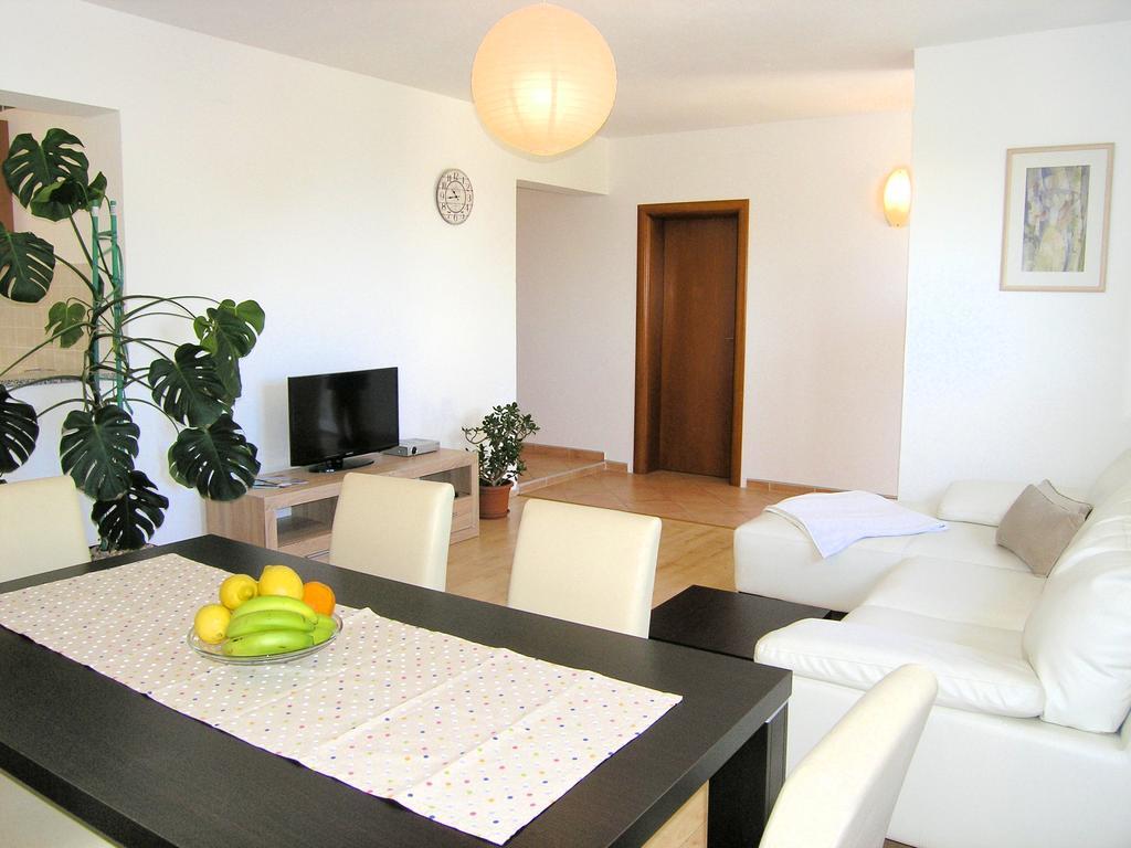 Apartments Dagmar Krk Town Kültér fotó