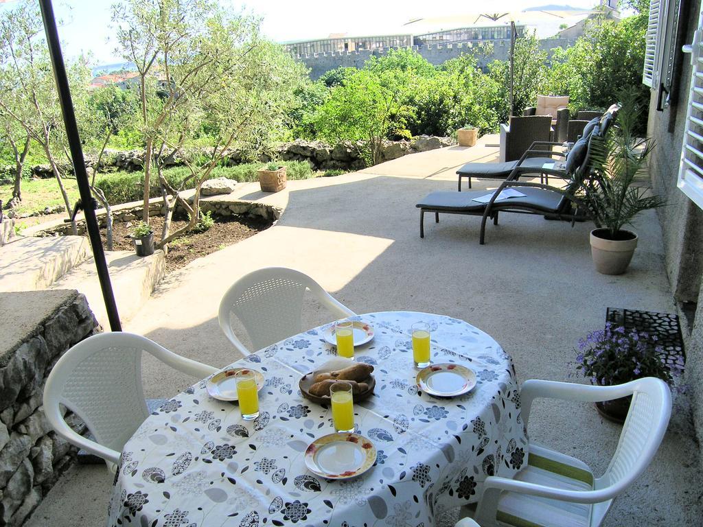 Apartments Dagmar Krk Town Kültér fotó